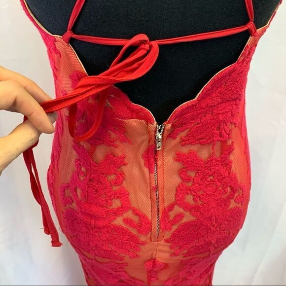 Red lace sleeveless halter top mermaid maxi dress gown size medium - Picture 10 of 15